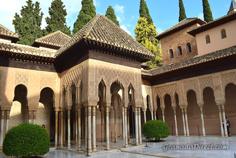 capiteles cubicos arabes en la alhambra